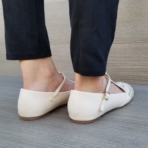 Nude Cut Out Ballerina Spring Flats - Picture 4 of 8